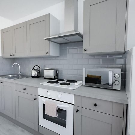 Platform Stadium Apartment With Parking Kingston upon Hull Eksteriør billede